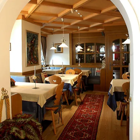 Hotel Adriana 3*